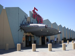 Illustration for article titled Buildings That Look Like Famous Spaceships: A Gallery